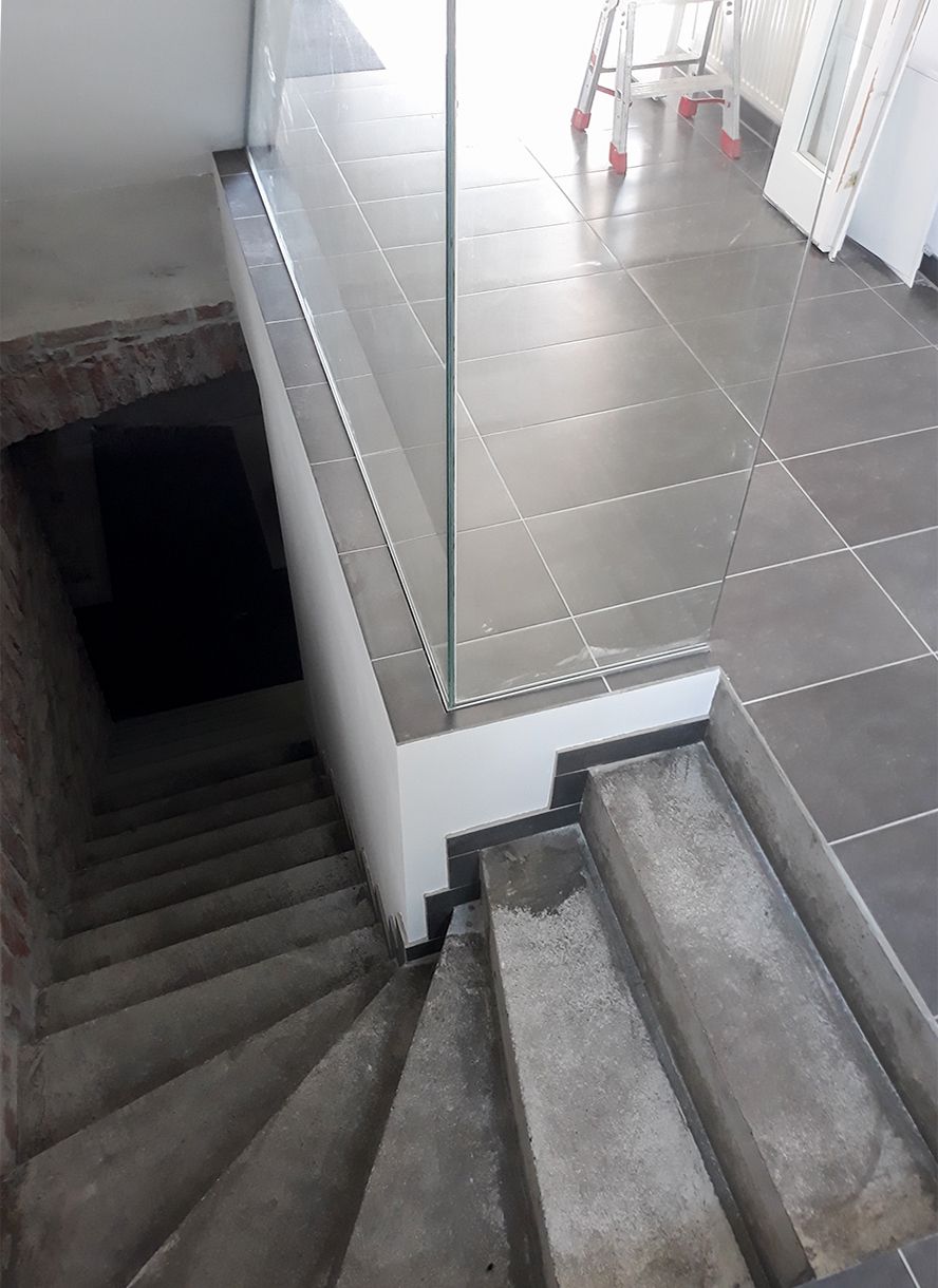 Treppe in Industriegebäude.